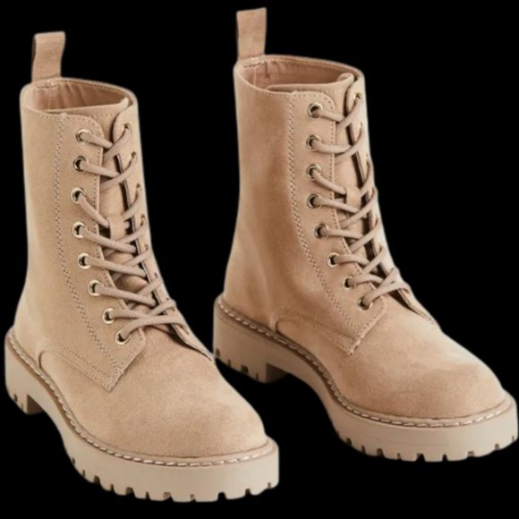 New H & M Women's Ankle High Lace Up Boots - Picture 3 of 6